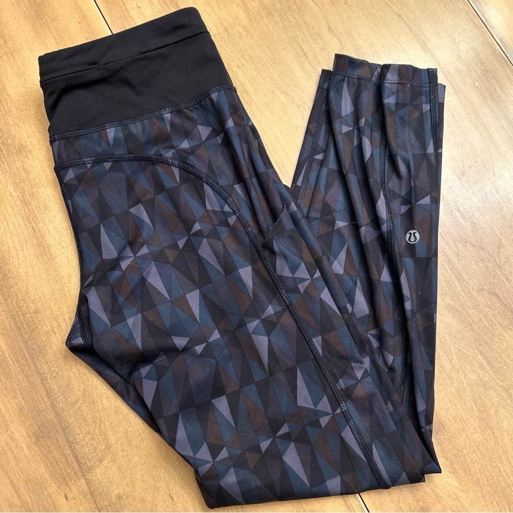 Lululemon Wunder Under Full Length Leggings in Geometric Print triangles size 8
